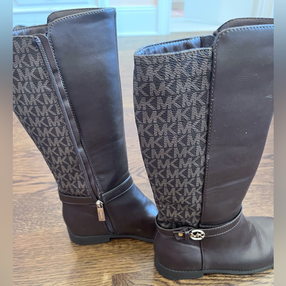 Michael Kors’ Boots that are a size 3!